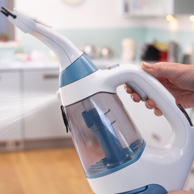 Máy lau kính dùng pin 3.6V Black&Decker WW100-B1- Hàng chính hãng