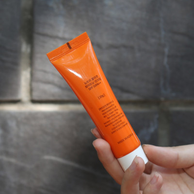 Kem chống nắng Queenie dưỡng trắng, bảo vệ da hoàn hảo 20ml Airy- Mỹ Phẩm Hàn Quốc Hạn sử dụng: 5.2026