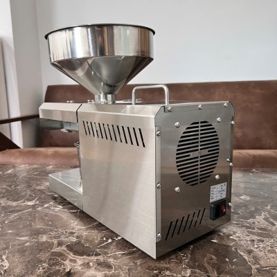 Máy ép dầu ăn thực vật thế hệ mới dùng kinh doanh sản xuất thương hiệu Mỹ Septree K39 - Công suất 1350W - Hàng nhập khẩu (Bảo Hành 1 Năm)