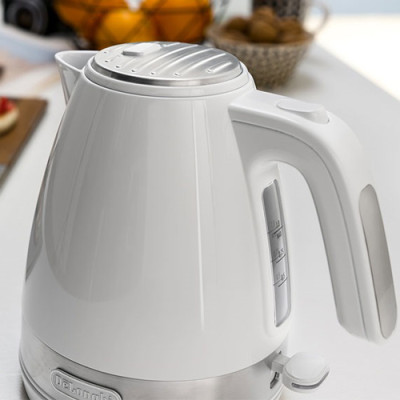 Bình Đun Siêu Tốc Delonghi KBLA2000.W (1L) - Trắng - Hàng Chính Hãng