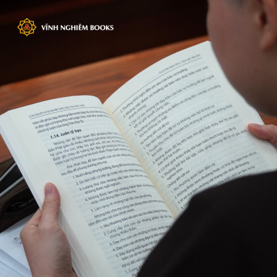 Sách - Con Người Và Sự Nghiệp Đức Phật Giáo Dục Của Đức Phật 