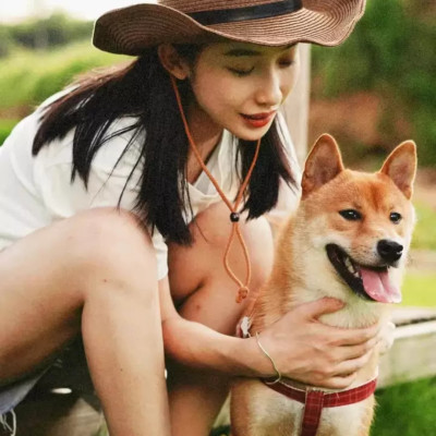 Nón mũ cói cao bồi phong cách Hàn Quốc dành cho cả nam và nữ. Thiết kế đẹp, màu trắng kem nâu nhạt nâu dậm. Kiểu dáng gập gọn tiện lợi.    * Sản phẩm mang phong cách Hàn Quốc Dona25060101