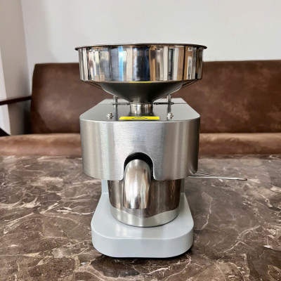 Máy ép dầu ăn thực vật dùng trong gia đình thương hiệu Mỹ cao cấp Septree X6 - Công suất 1150W - Hàng chính hãng (BH 1 NĂM)