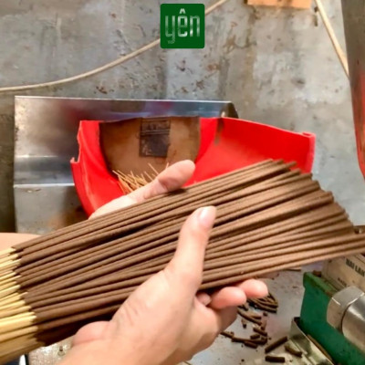 Nhang Thảo Mộc Chung Cư Mix Quế Khuynh Diệp Hương Bài 23cm Hộp 100 Thanh Yên 100 % Tự Nhiên Thờ Cúng