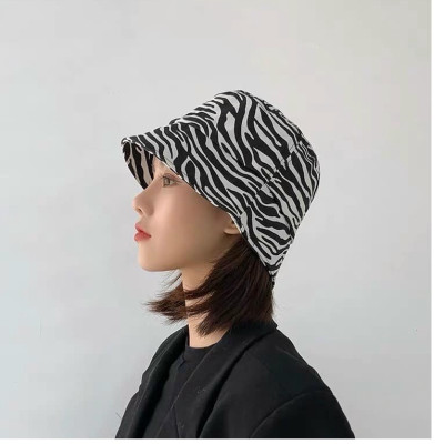 Mũ bò sữa đội được 2 mặt tiện lợi