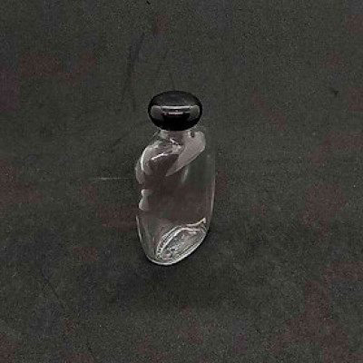 Chai Thủy Tinh 100ml mẫu bầu dục kiểu dẹt nắp nhựa đen tròn - Chai thủy tinh mini – Lọ thủy tinh nhỏ