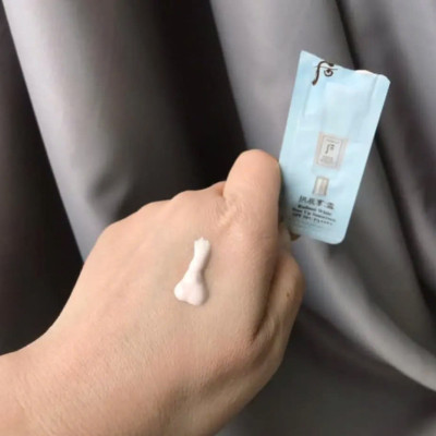 Combo 10 Gói Kem Chống Nắng Whoo Gongjinhyang Seol Radiant White Tone Up Sunscreen 1ml/gói