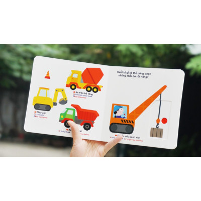 Sách Chuyển Động Thông Minh Đa Ngữ Việt - Anh - Pháp Vườn Thú