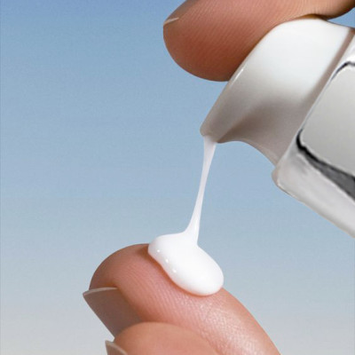 Kem chống nắng trắng da SPF50 W.LAB 50ml