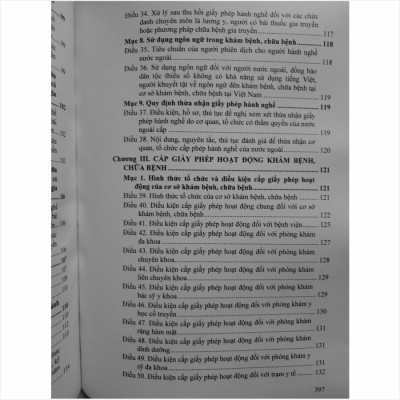 Sách Luật Khám Bệnh Chữa Bệnh 2023 và Các Văn Bản Hướng Dẫn Thi Hành - V2451T