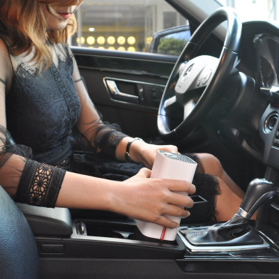 Máy Lọc Không Khí Ô Tô Thụy Sỹ Boneco P50 Khuếch Tán Tinh Dầu Thơm, Tạo Ion Âm Lọc Bụi, Khử Mùi Oto Cũ Mới, Dùng Cho Xe Hơi/Xe Đẩy Em Bé/Bàn Làm Việc - Hàng Chính Hãng