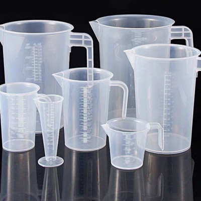 Bộ 2 ca đông có vạch chia 2 lít nhựa dày chịu lực chịu nhiệt.