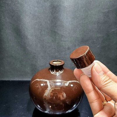 Nậm Rượu 500ML gốm sứ cao cấp mẫu bầu tròn màu nâu bóng - Nậm Đựng Rượu chất lượng đảm bảo (L2)