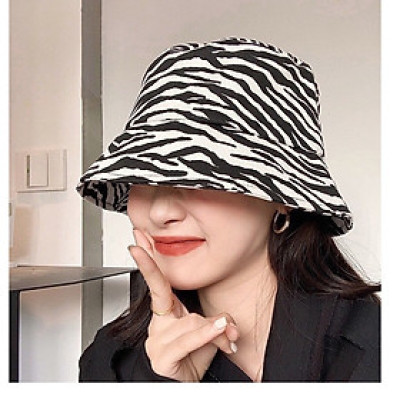 Mũ bò sữa đội được 2 mặt tiện lợi