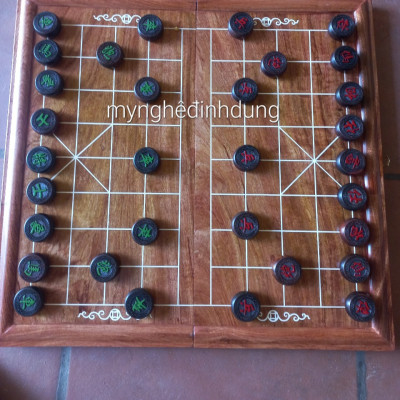 Bộ bàn cờ tướng bằng gỗ hương đá 50x50x3.5cm +quân cò gỗ trắc đỏ đen đẹp long lanh kt 4.0x1.5cm