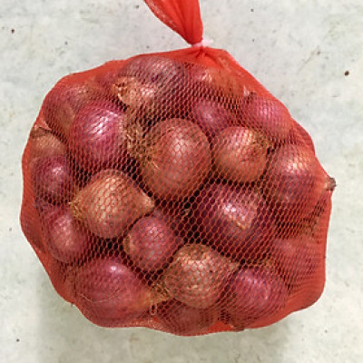 Hành tím khô Ấn Độ - Dori Thơm - 1kg - Hành tím củ to tròn khô. Xuất xứ Ấn Độ, củ rất to, tròn, hơi hăng và cay.