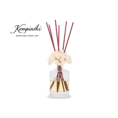 Que mây tán hương khách sạn 5* Kempinsky Hotel