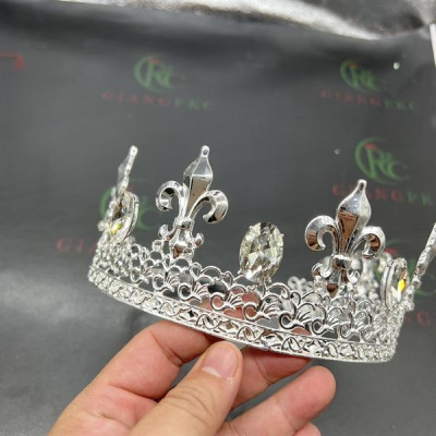 Vương miện nam vướng chóp nhọn đá tròn màu trắng cao 6cm