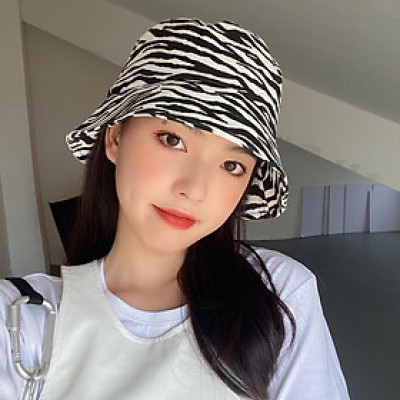 Mũ bucket loang vằn hot trend