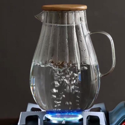 Bình nước thủy tinh chịu nhiệt sọc quai vàng