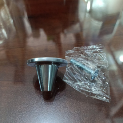 TAY NẮM TỦ IVAN 10828.001