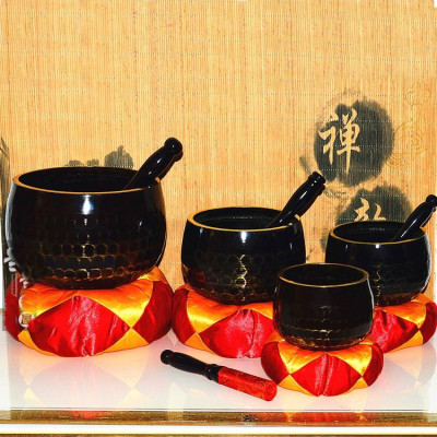 Chuông đồng sơn đen vân lục giác 7inch