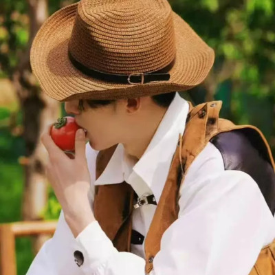 Nón mũ cói cao bồi phong cách Hàn Quốc dành cho cả nam và nữ. Thiết kế đẹp, màu trắng kem nâu nhạt nâu dậm. Kiểu dáng gập gọn tiện lợi.    * Sản phẩm mang phong cách Hàn Quốc Dona25060101