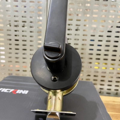 Khóa tròn Gạt Vickini màu Đen 31688 OBP Màu Đen