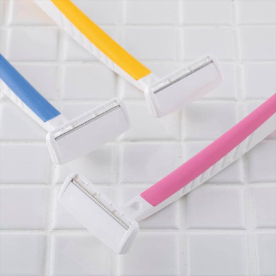 Set 03 chiếc dao cạo mặt Pretty, lưỡi bằng thép mạ 2 lớp Titanium sắc bén & bền bỉ - nội địa Nhật Bản