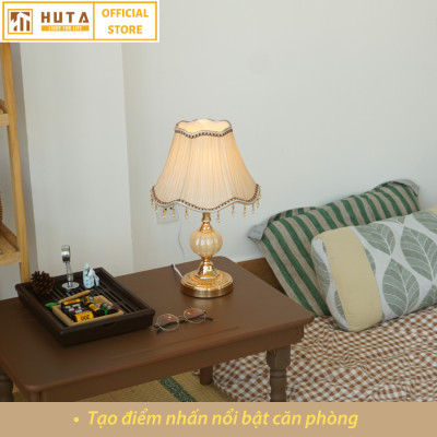 Đèn Ngủ Để Bàn Thép HUTA CD1 Sang Trọng Cổ Điển, Decor Trang Trí Phòng Ngủ, Khách Sạn, Điều Chỉnh Độ Sáng, Bóng Led Sáng Vàng Tiết Kiệm Điện