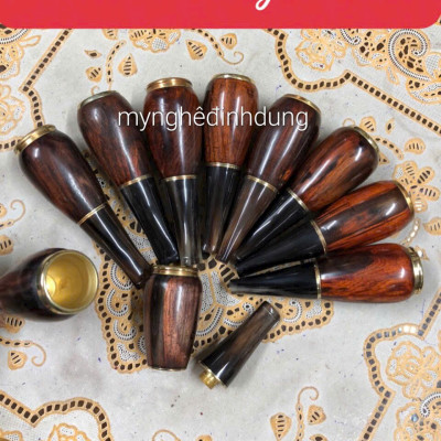 Bót hút sì gà bằng gỗ trắc đỏ đen, sừng đen trắng tự nhiên