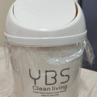 Thùng Rác Mini Để Bàn YBS Thùng Rác Nhỏ Cute Có Nắp Đậy Tiện Lợi 3 Màu Lựa Chọn