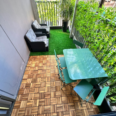 Combo 9 Ván Sàn Gỗ Tự Nhiên Màu Nâu Vàng, Vỉ Gỗ Lót Sàn Ban Công, Sân Vườn, Hồ Bơi, Phòng Spa, Siêu Bền, Chịu Nước Tốt, Chống Trơn Trượt, Tiêu Chuẩn Xuất Khẩu