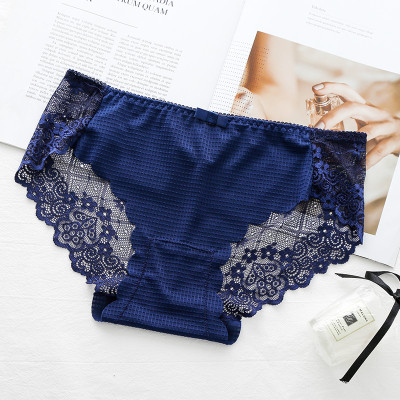 Quần Lót Cotton Su Phối Ren Hoa Mặt Sau 2212