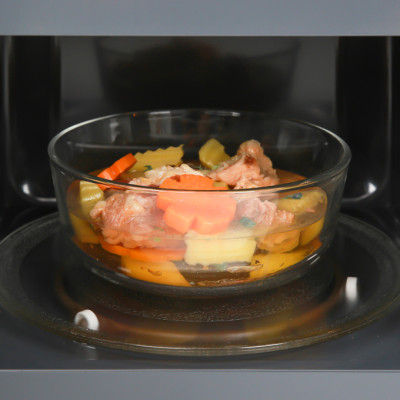 Lò vi sóng Toshiba ER-SGM20(S1)VN - Có chức năng nướng - Dung tích 20L - Công suất 800W - Xuất xứ Thái Lan - Hàng chính hãng, bảo hành 12 tháng, chất lượng Nhật Bản