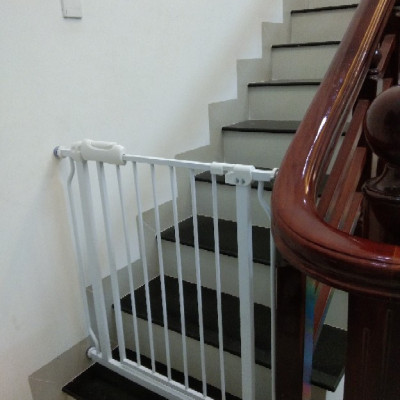 Thanh chắn cửa/ cầu thang Umoo Không cần Khoan đục, hàng nhập khẩu chính hãng, an toàn cho Bé