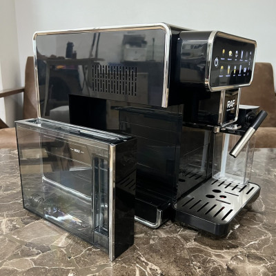 Máy Pha Cà Phê Tự Động RAF R.118 Thương Hiệu Pháp Màn Hình Cảm Ứng 8.6 Inch, Công Suất 1350W, 1 Giờ 20 Ly - HÀNG NHẬP KHẨU, BẢO HÀNH 1 NĂM