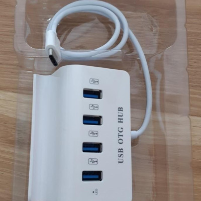 Hub USB Type-C ra 4 cổng USB kiêm giá đỡ cho Điện thoại