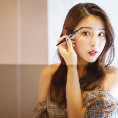 Bút Chì Sáp Kẻ Lông Mày Chống Trôi Lõi Siêu Mịn Kissme Heavy Rotation Eyebrow Pencil (0,09 G)