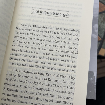 KỊCH BẢN VĨ ĐẠI Vì một tương lai tốt đẹp hơn - Klaus Schwab, Thierry Malleret -  Nxb Chính trị Quốc gia sự thật - bìa mềm