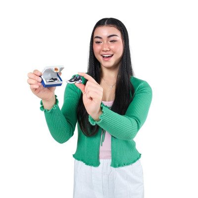 Đồ Chơi Sưu Tầm Mini Brands Sneaker - Zuru 77492