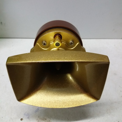 Bộ 2 loa treble cao cấp BX PT6 họng đúc, thiết kế chắc chắn phù hợp với mọi không gian, màu vàng đồng làm tăng sự sang trong cho dàn âm thanh của bạn.