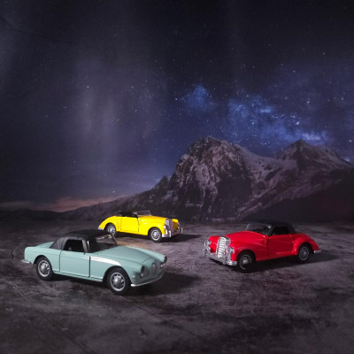 Đồ Chơi Mô Hình Xe MB Cổ Điển Chạy Trớn - Toys&Joys 13223 - Màu Vàng