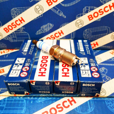 Bộ 04 Bugi Bosch Chân Côn Ngắn Ford Mondeo Focus Escape 3.0/2.3 (-2006) Mazda 6 (-2008)