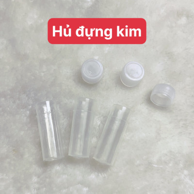 Lọ đựng kim bằng nhựa, chiều cao 4 cm