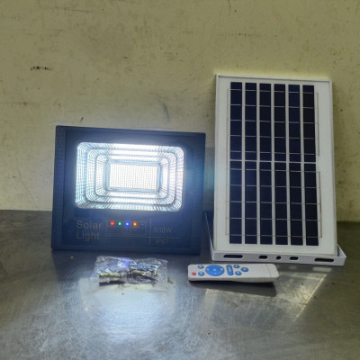 Đèn led pha năng lượng mặt trời 200W