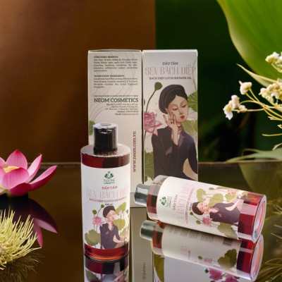 Dầu tắm Sen Bách Diệp dầu tắm thảo dược dưỡng da giúp kháng khuẩn, ngăn ngừa mụn