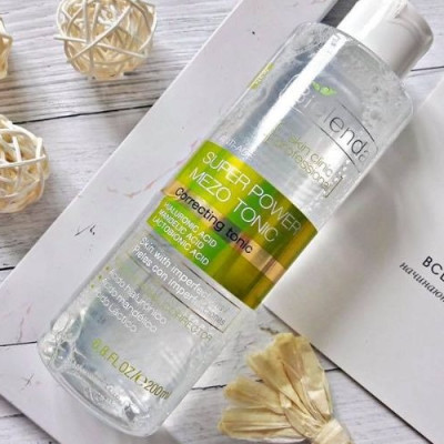 Nước hoa hồng Bielenda se khít chân lông giảm mụn giảm nhờn - Toner Bielenda Skin Clinic (Xanh Lá)