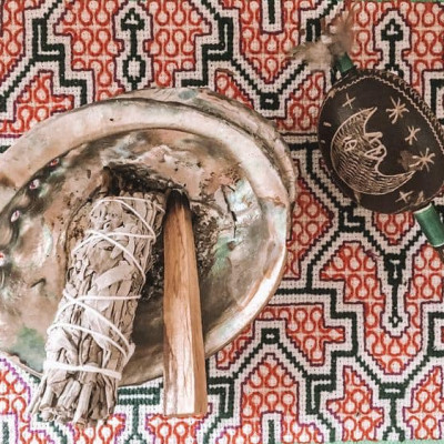 Lá xô thơm (white sage hay sage trắng)