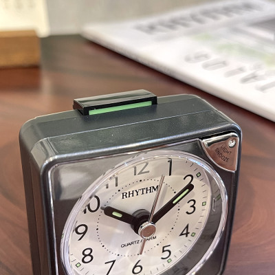 Đồng hồ Rhythm CRE211NR02. Kt 5.7 x 5.9 x 3.3cm, 55g. Vỏ nhựa. Dùng Pin.